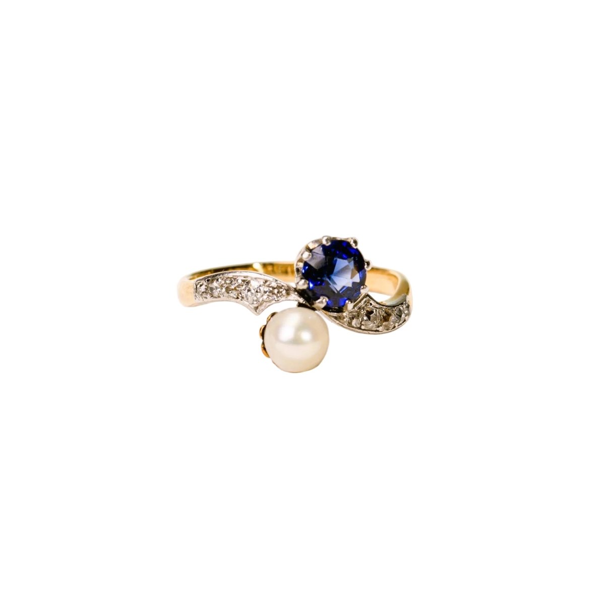 Bague Toi et Moi en or jaune, platine, saphir, perle de culture, et diamants - Castafiore