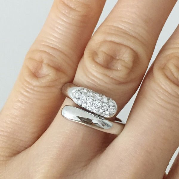 Bague Toi & Moi BULGARI "Astrea" en or blanc et diamants - Castafiore