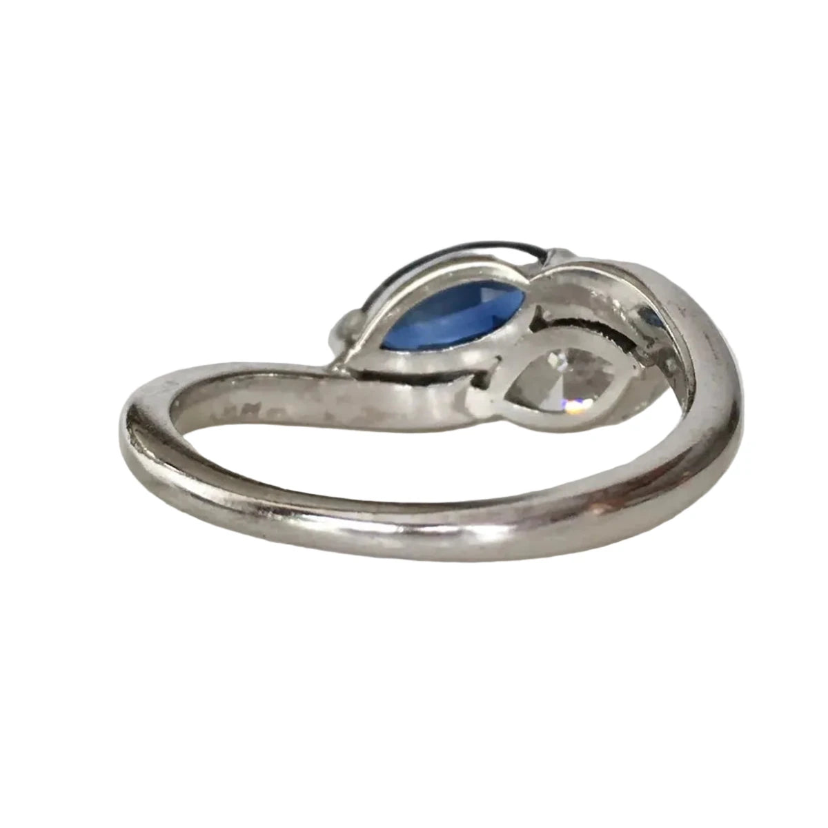 Bague Toi & Moi en or blanc, saphir et diamant - Castafiore