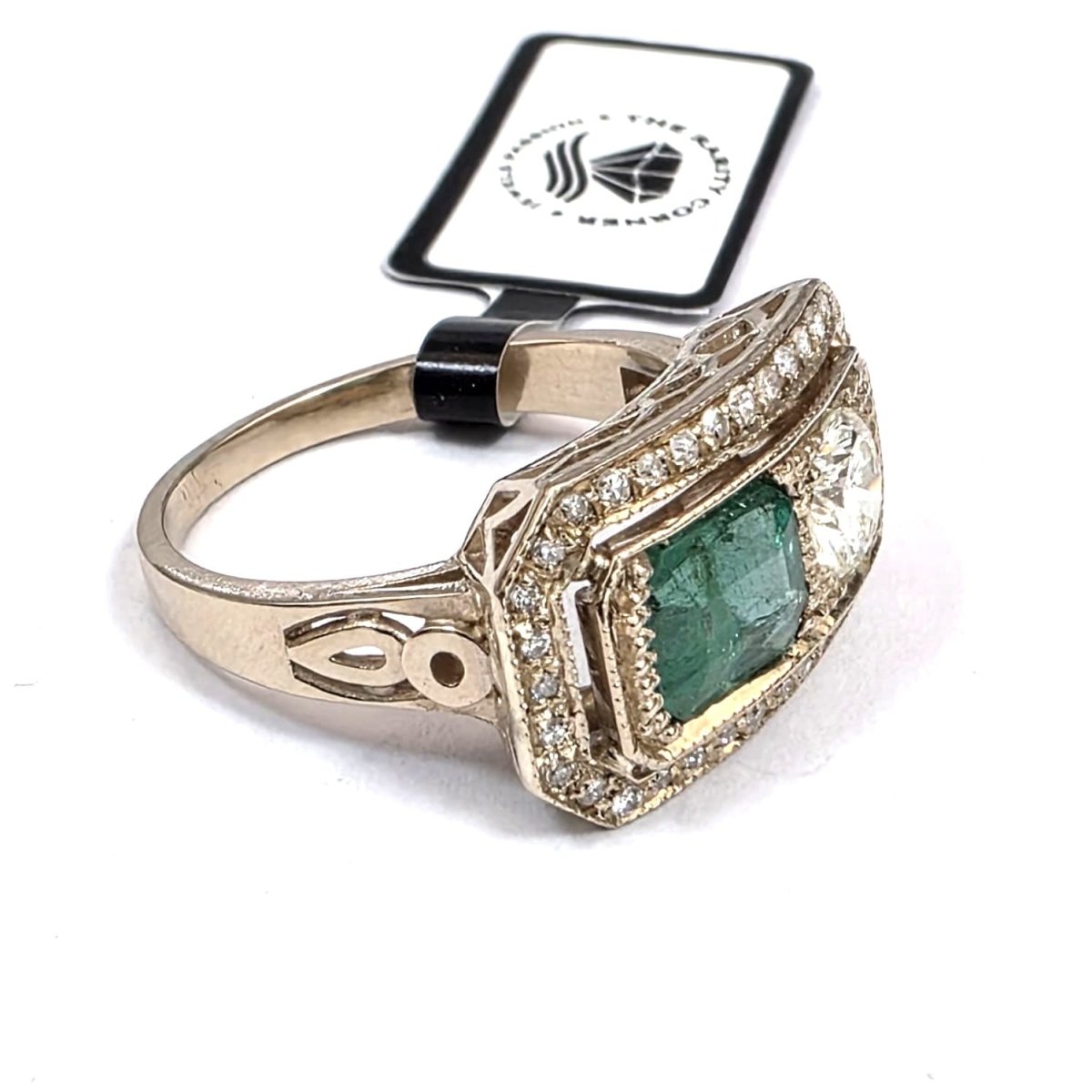 Bague Toi & Moi en or jaune, émeraude et diamants - Castafiore