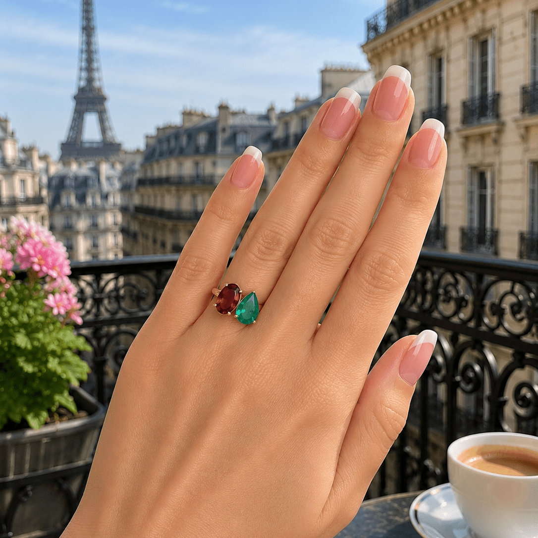 Bague Toi & Moi en or jaune, émeraude et grenat - Castafiore