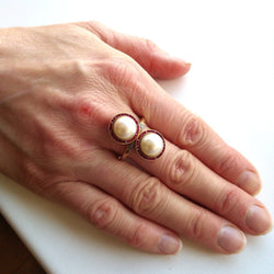 Bague Toi & Moi en or jaune, or blanc, perles, rubis et diamants - Castafiore
