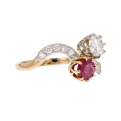 Bague Toi & Moi en or jaune, platine, rubis et diamants - Castafiore