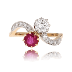 Bague Toi & Moi en or jaune, platine, rubis et diamants - Castafiore