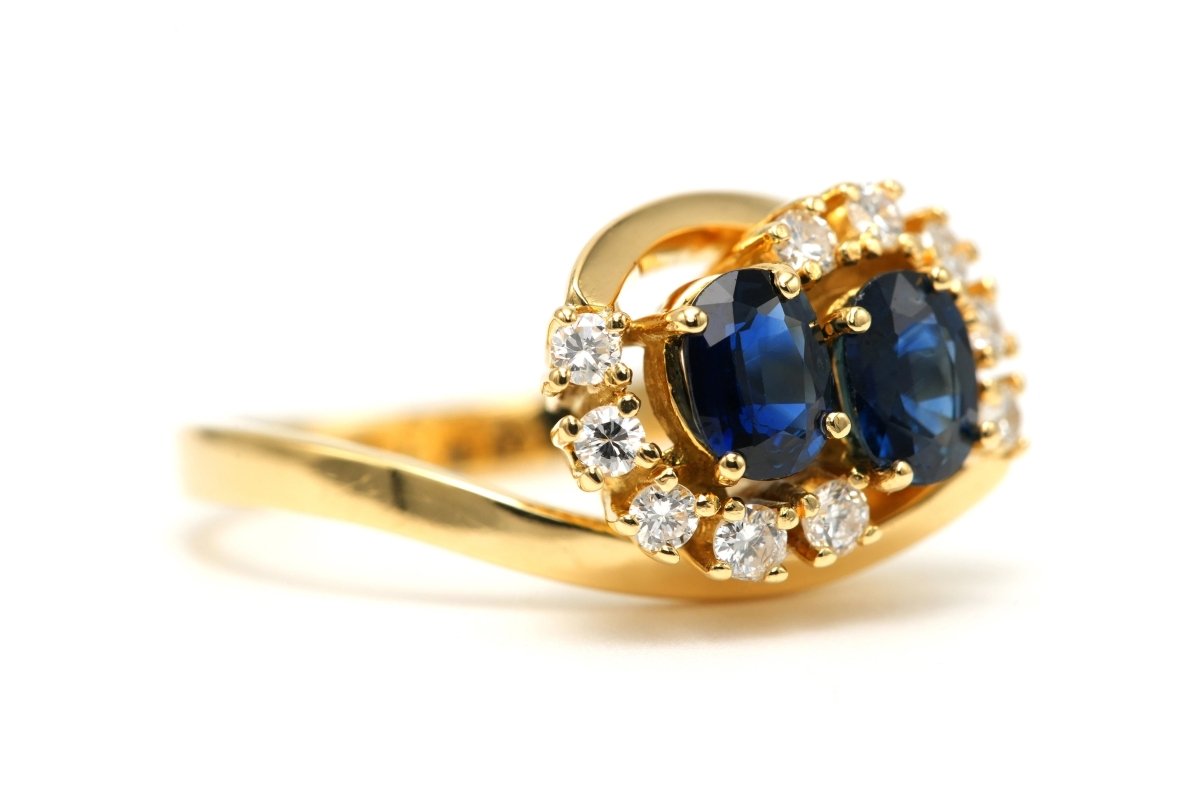 Bague Toi & Moi en or jaune, saphirs et diamants - Castafiore