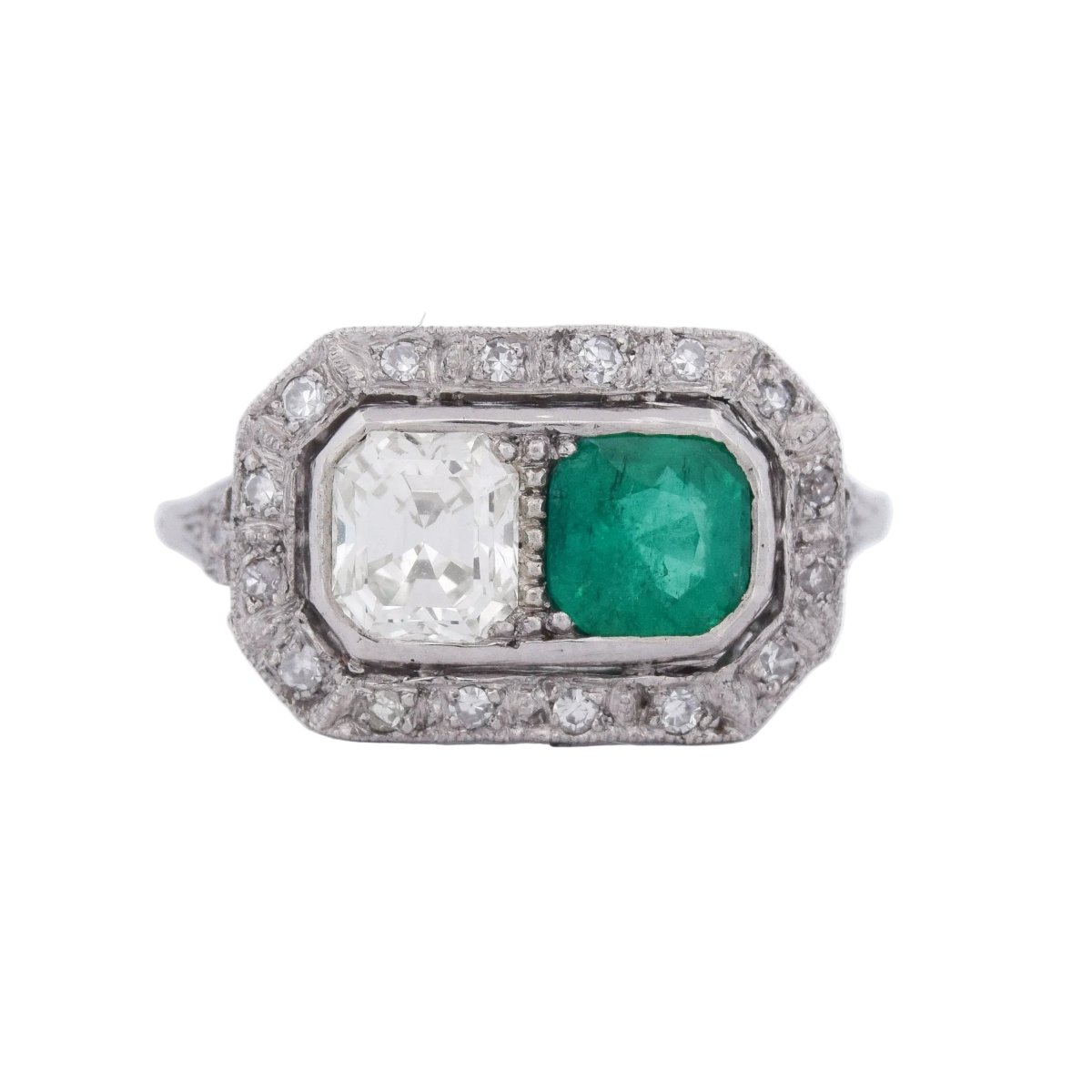 Bague Toi & Moi en platine, émeraude et diamants - Castafiore