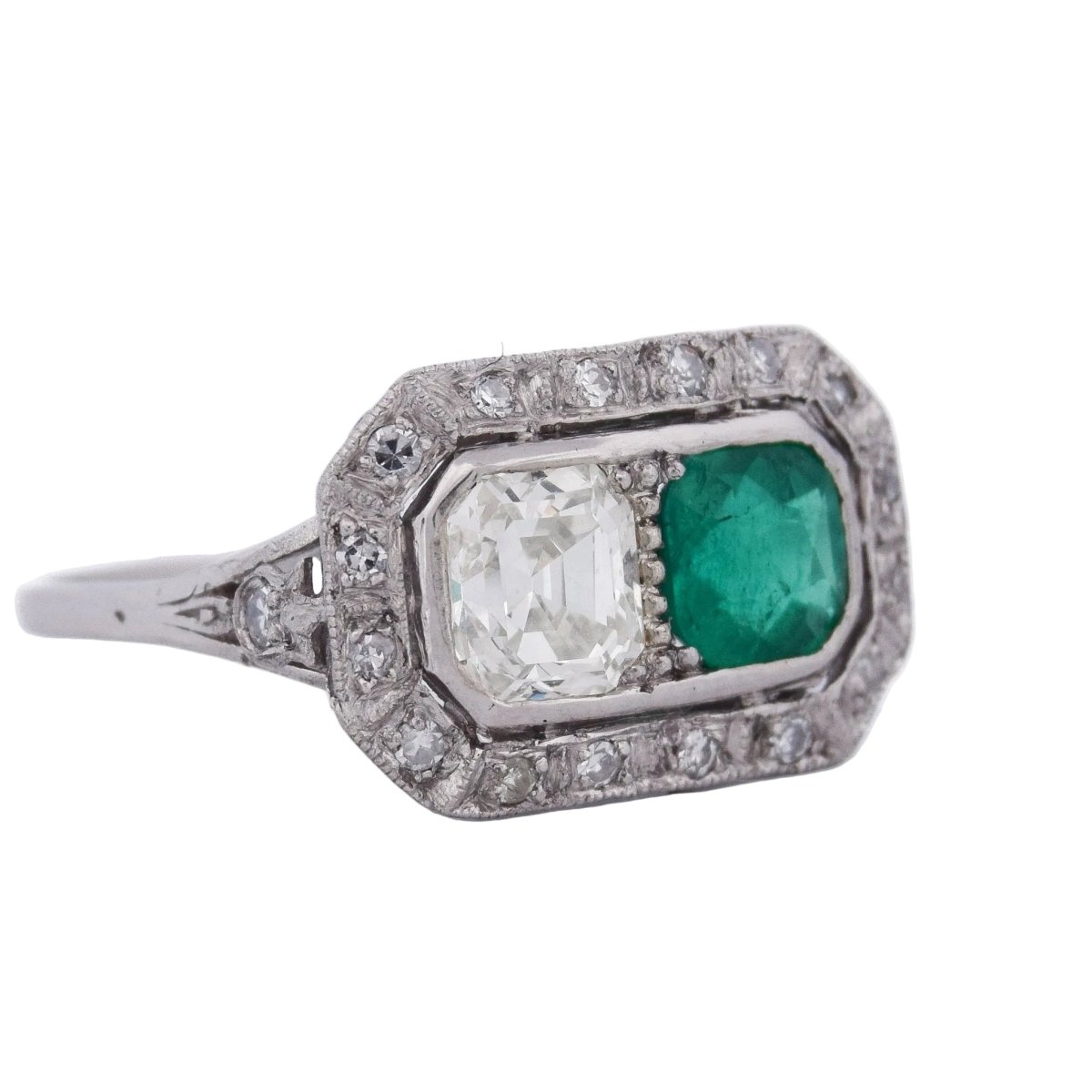 Bague Toi & Moi en platine, émeraude et diamants - Castafiore