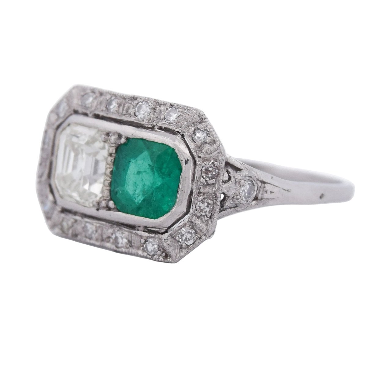 Bague Toi & Moi en platine, émeraude et diamants - Castafiore