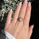 Bague tourbillon ancienne en or, platine, perle et diamants - Castafiore