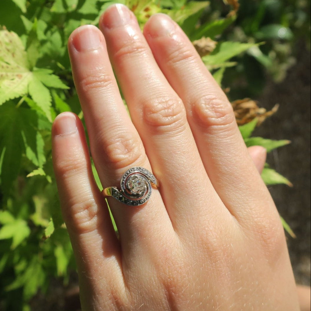 Bague Tourbillon diamants - Castafiore