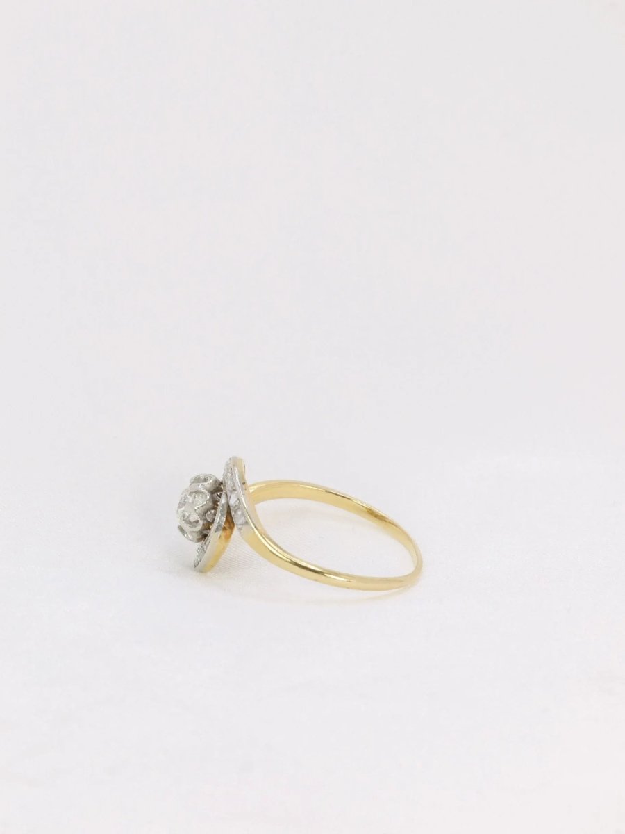 Bague tourbillon en or et diamant taille ancienne - Castafiore