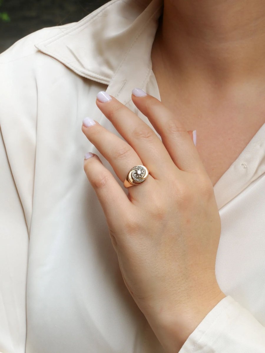 Bague tourbillon en or jaune et diamants - Castafiore