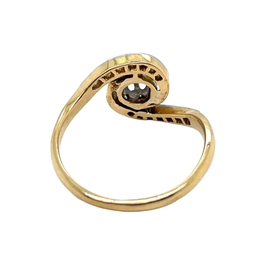 Bague tourbillon en ors de couleurs et diamants - Castafiore