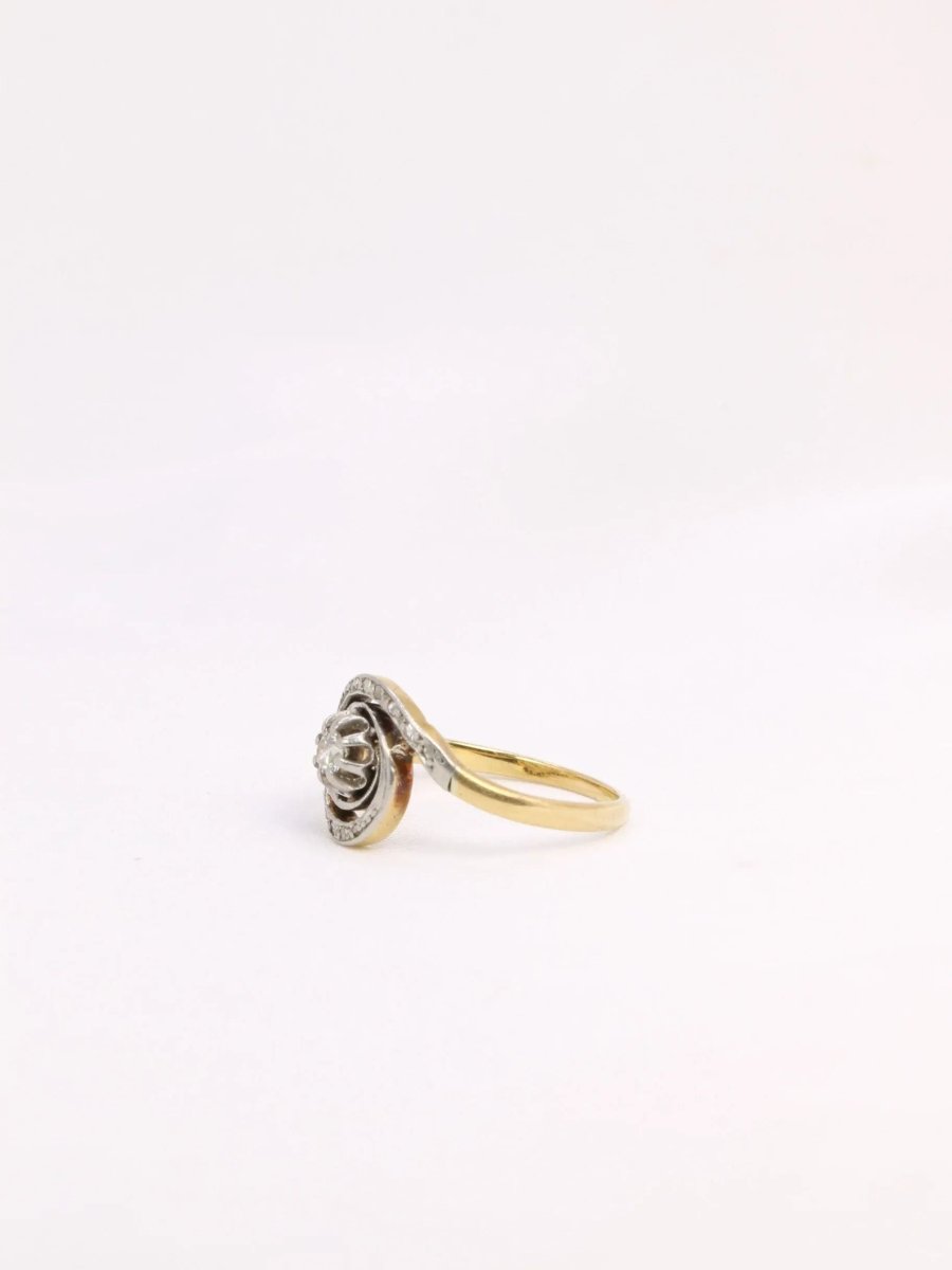 Bague tourbillon or platine diamants taille ancienne 0,10 ct - Castafiore