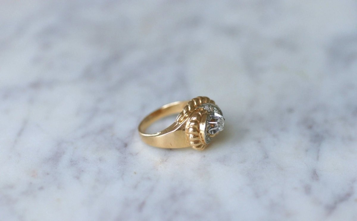 Bague tourbillon vintage or rose et diamants - Castafiore