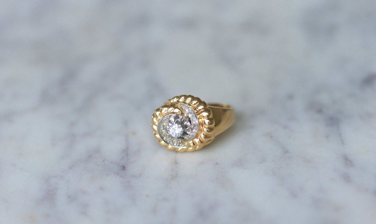Bague tourbillon vintage or rose et diamants - Castafiore