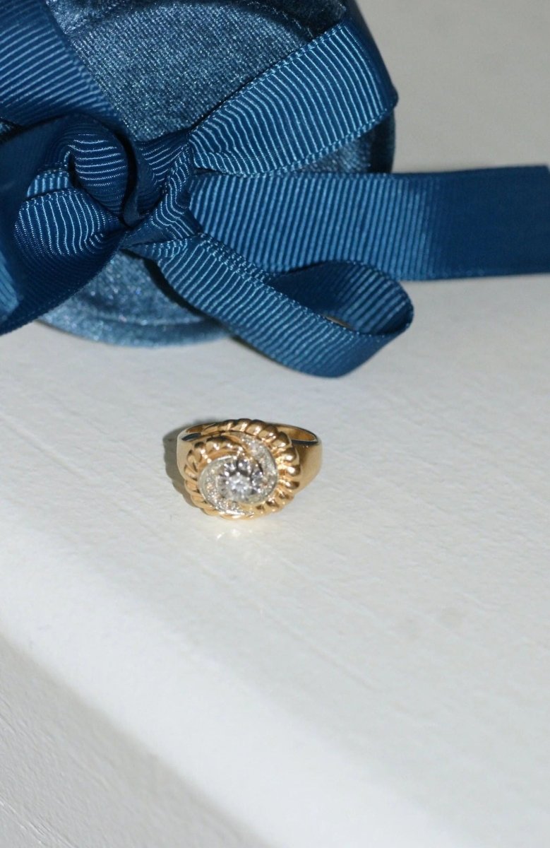 Bague tourbillon vintage or rose et diamants - Castafiore