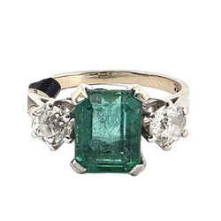 Bague Trilogie en or blanc, émeraude et diamants - Castafiore