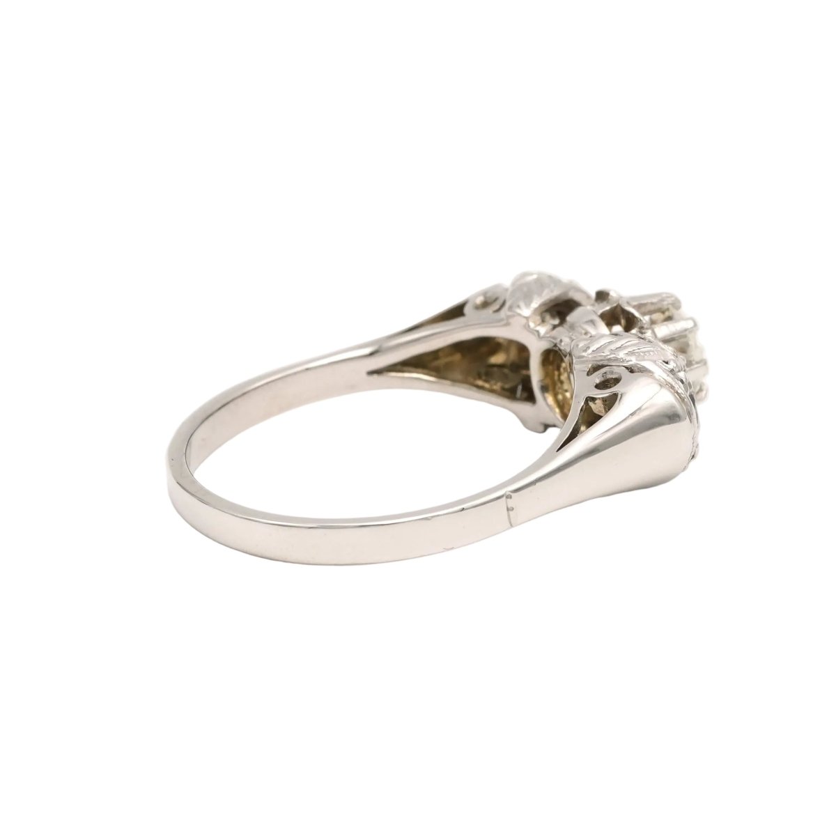Bague Trilogie en or blanc et diamants - Castafiore