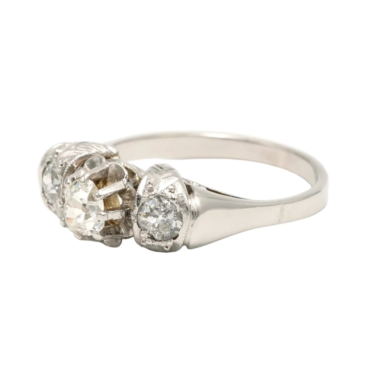 Bague Trilogie en or blanc et diamants - Castafiore