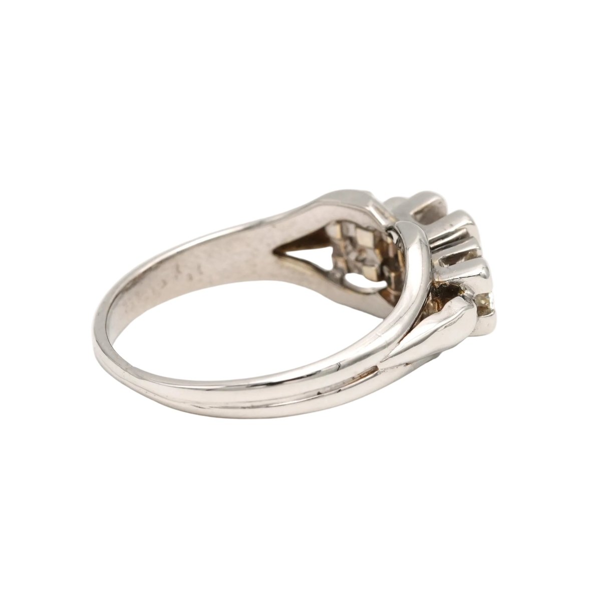 Bague Trilogie en or blanc et diamants - Castafiore