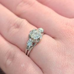 Bague Trilogie en or blanc et diamants - Castafiore