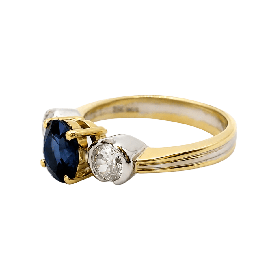 Bague Trilogie en or blanc, or jaune, saphir et diamants - Castafiore