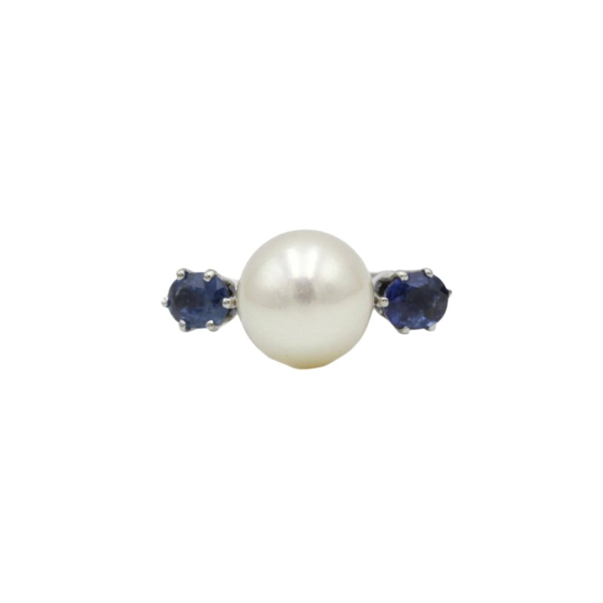 Bague Trilogie en or blanc, perle et saphirs - Castafiore