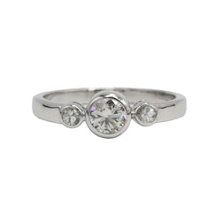 Bague Trilogie en or blanc, platine et diamants - Castafiore