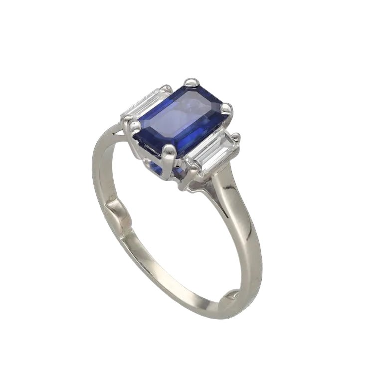 Bague Trilogie en or blanc, platine, saphir et diamants - Castafiore