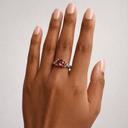 Bague Trilogie en or blanc, tourmaline et péridots - Castafiore