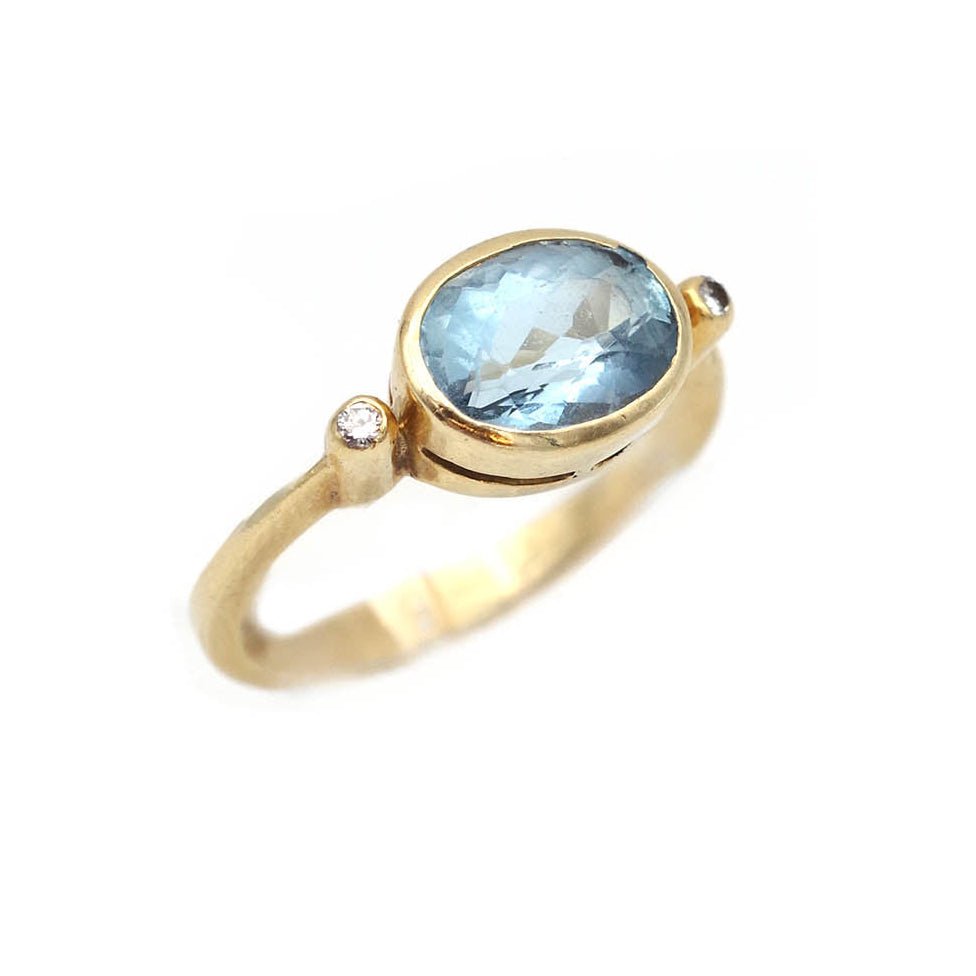 Bague Trilogie en or jaune, aigue - marine et diamants - Castafiore