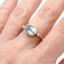 Bague Trilogie en or jaune, aigue - marine et diamants - Castafiore