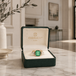 Bague Trilogie en or jaune, émeraude et diamants - Castafiore