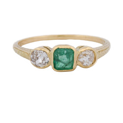 Bague Trilogie en or jaune, émeraude et diamants - Castafiore