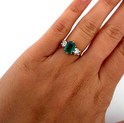 Bague Trilogie en or jaune, émeraude et diamants - Castafiore