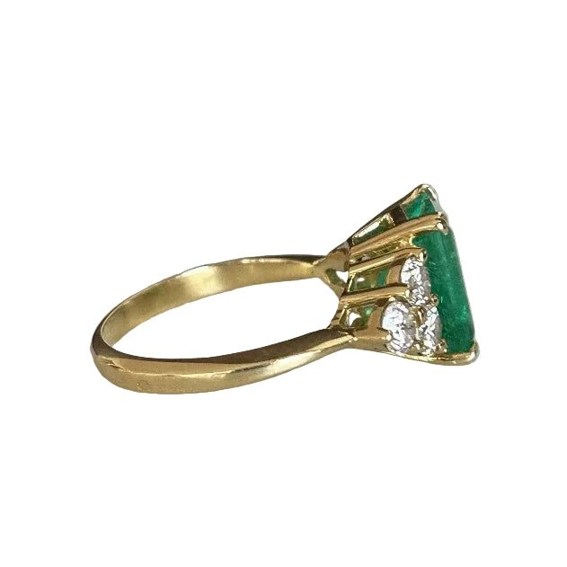 Bague Trilogie en or jaune, émeraude et diamants - Castafiore