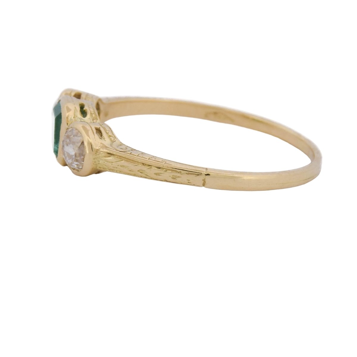 Bague Trilogie en or jaune, émeraude et diamants - Castafiore