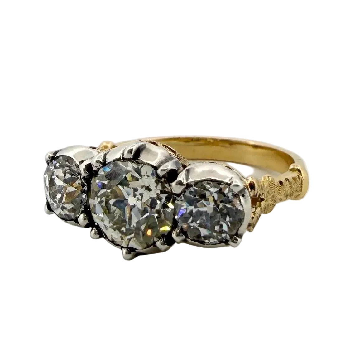 Bague Trilogie en or jaune et diamants - Castafiore