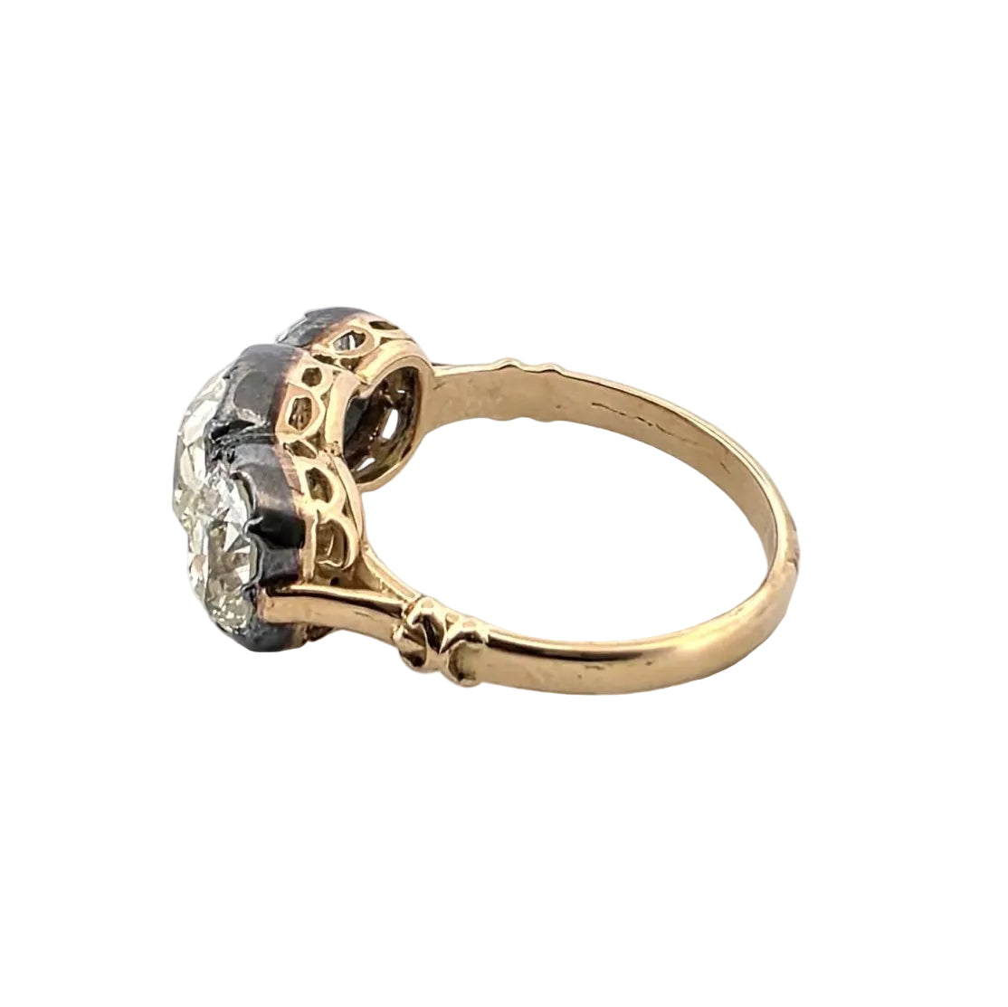 Bague Trilogie en or jaune et diamants - Castafiore