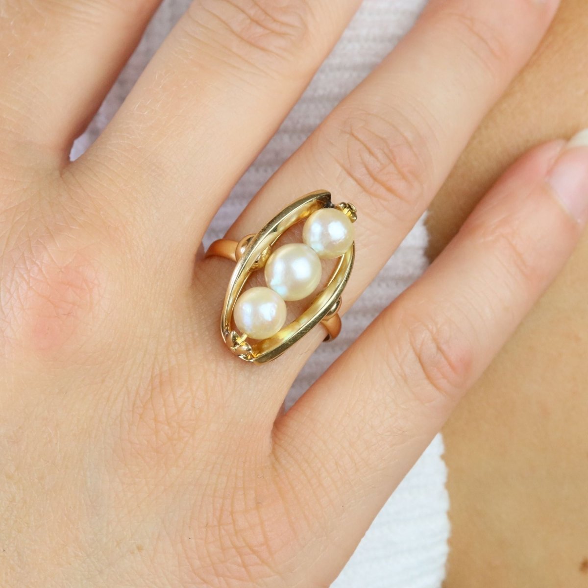 Bague Trilogie en or jaune et perles - Castafiore
