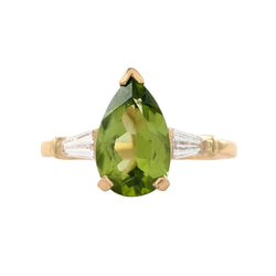 Bague Trilogie en or jaune, péridot et diamants - Castafiore