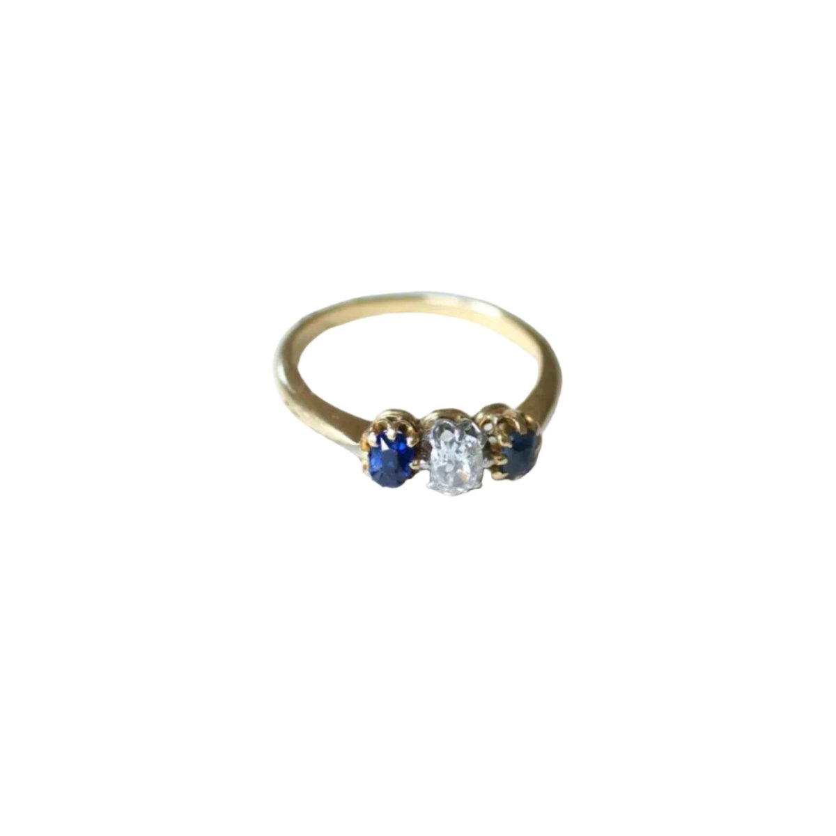 Bague Trilogie en or jaune, platine, saphirs, et diamant - Castafiore