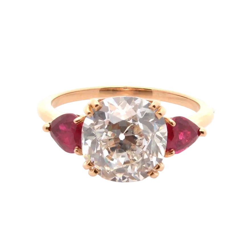 Bague Trilogie en or jaune, rubis et diamant - Castafiore