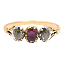 Bague Trilogie en or jaune, rubis et diamants - Castafiore