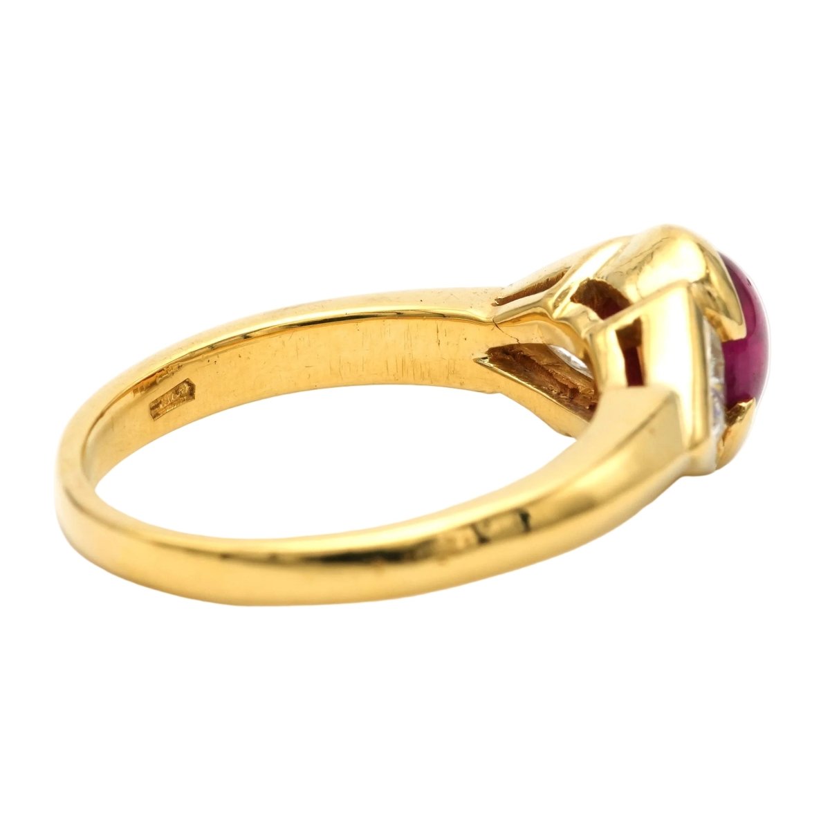 Bague Trilogie en or jaune, rubis et diamants - Castafiore