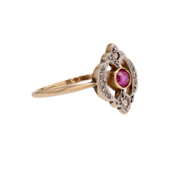 Bague Trilogie en or jaune, rubis et diamants - Castafiore