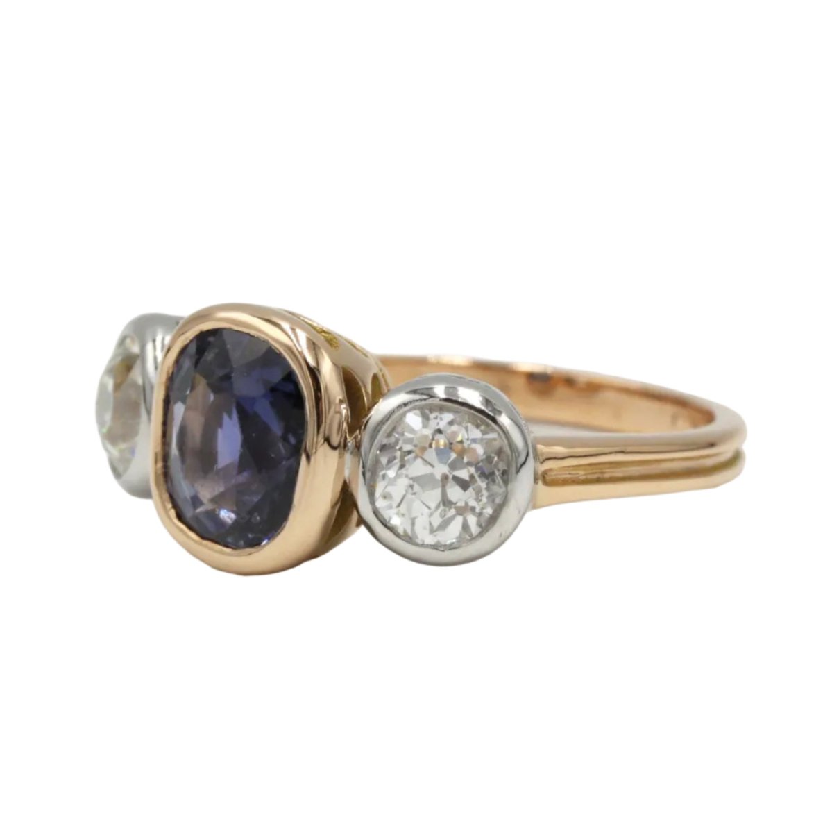 Bague Trilogie en or jaune, saphir et diamants - Castafiore