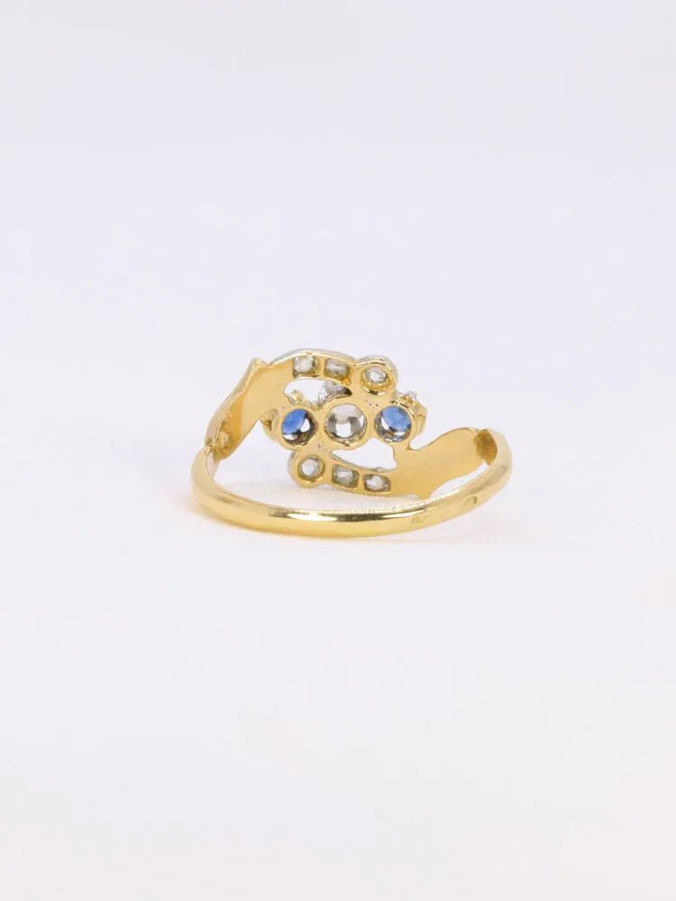 Bague Trilogie en or jaune, saphir et diamants - Castafiore