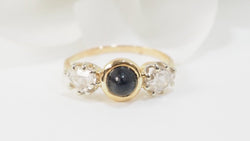 Bague Trilogie en or jaune, saphir et diamants - Castafiore